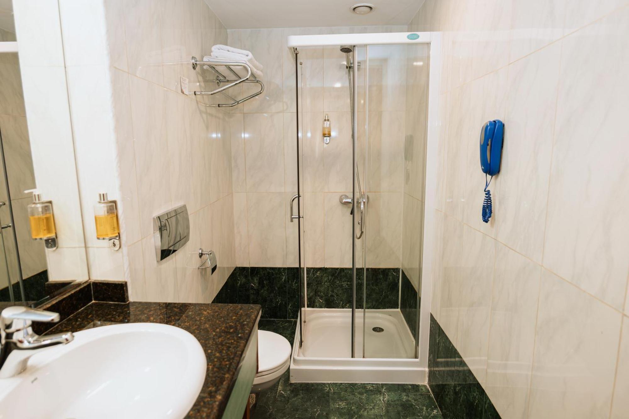 Duke Romana Center 3*