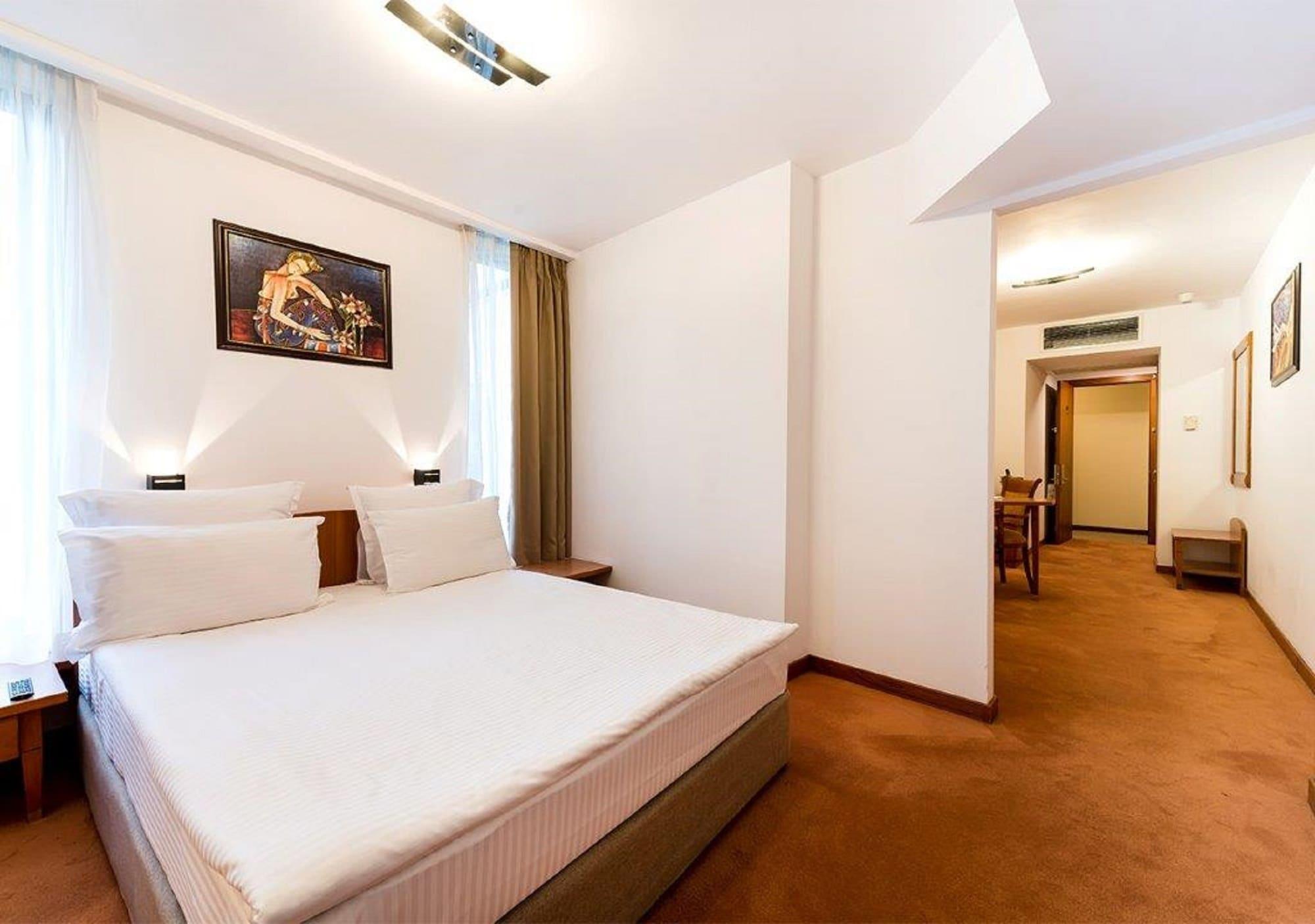 Duke Romana Center Hotel 3*