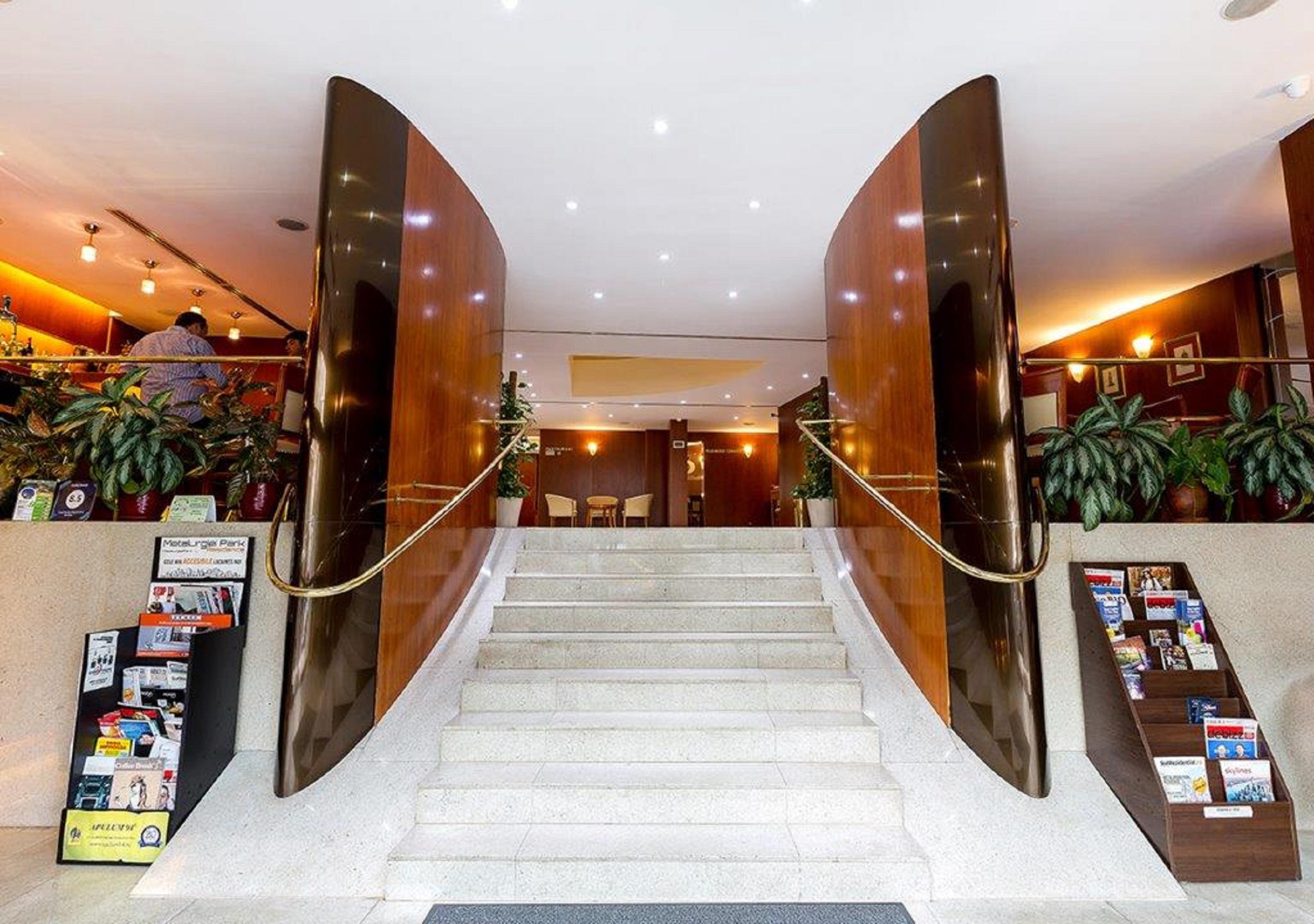 Duke Romana Center 3*
