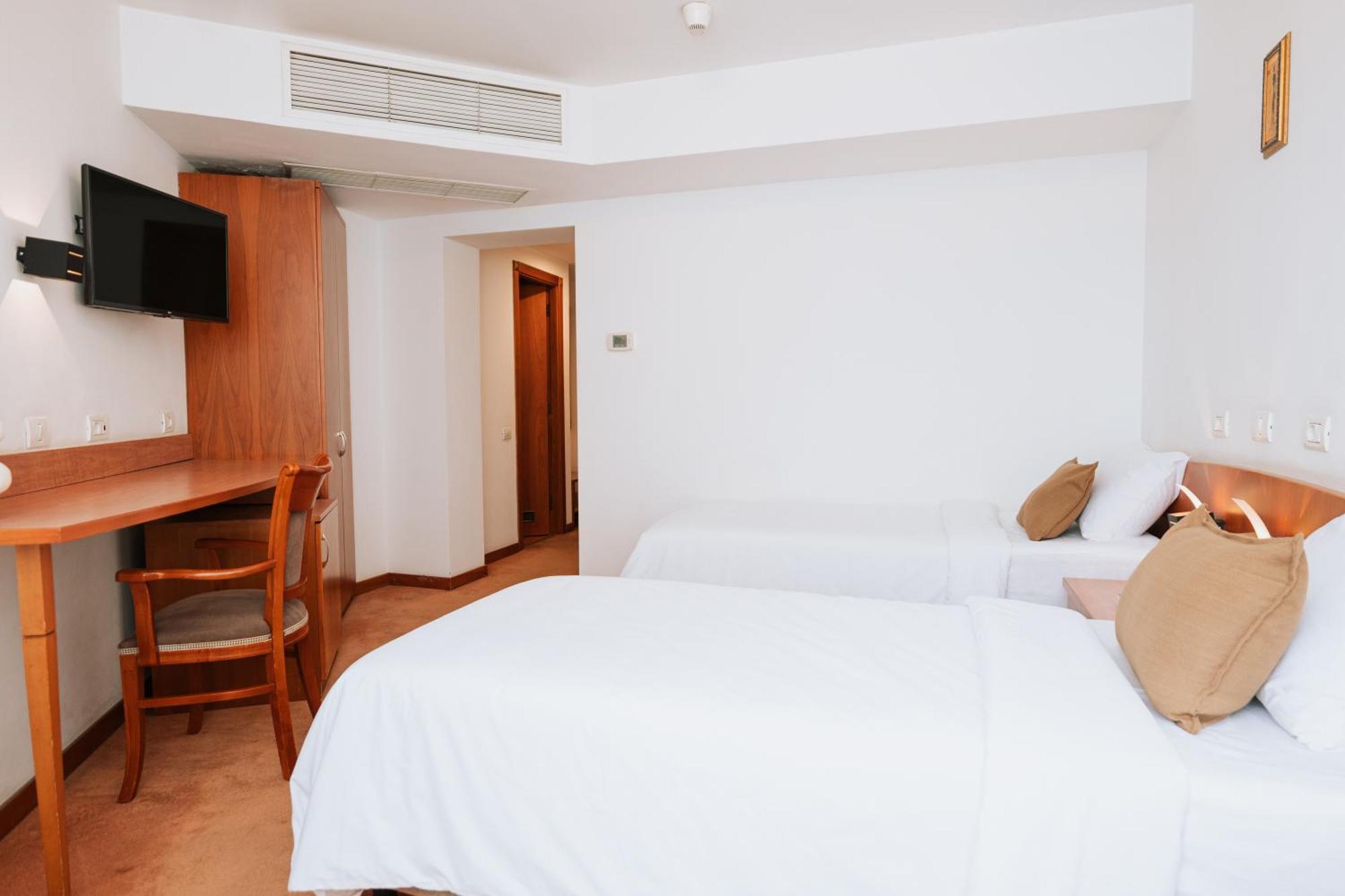 Duke Romana Center Hotel 3*