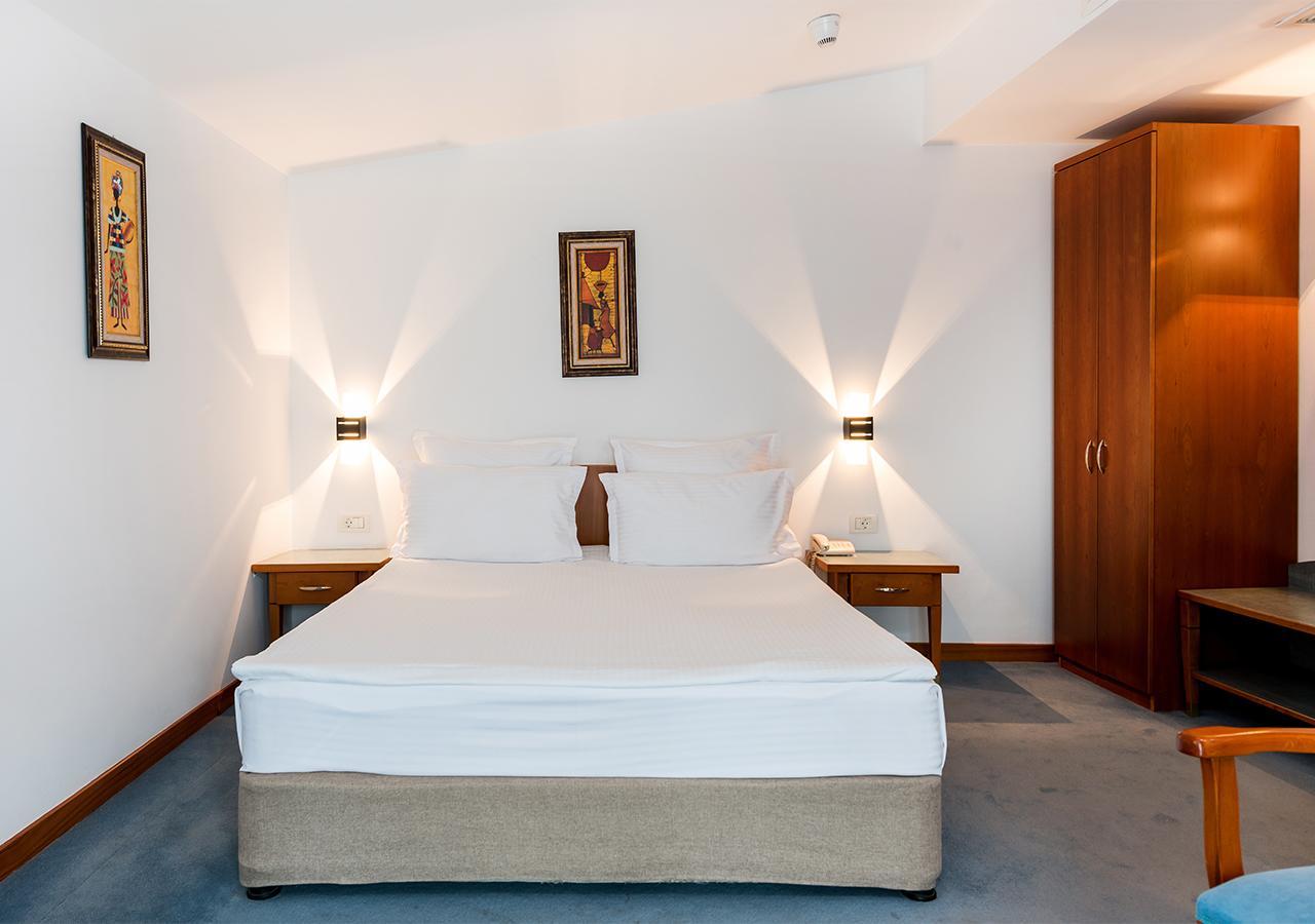 Duke Romana Center Hotel 3*