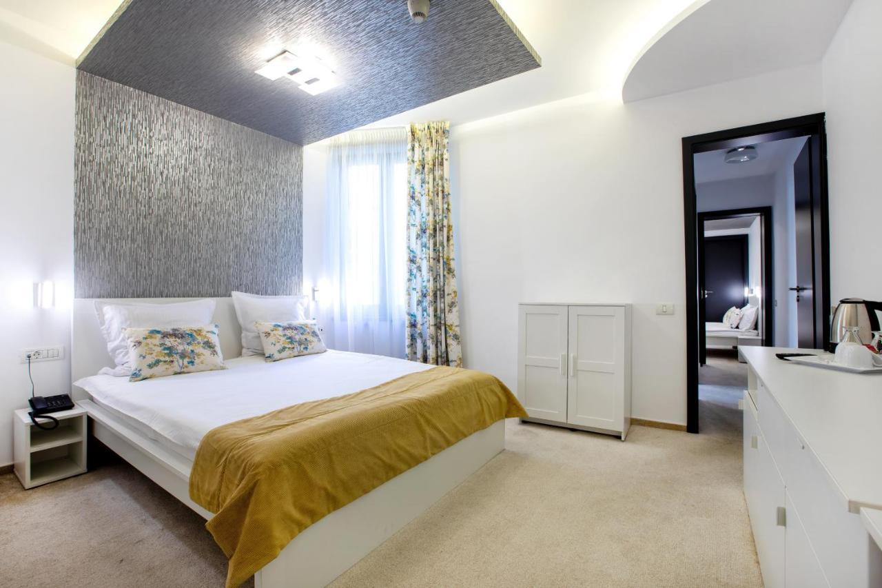 Duke Romana Center 3*